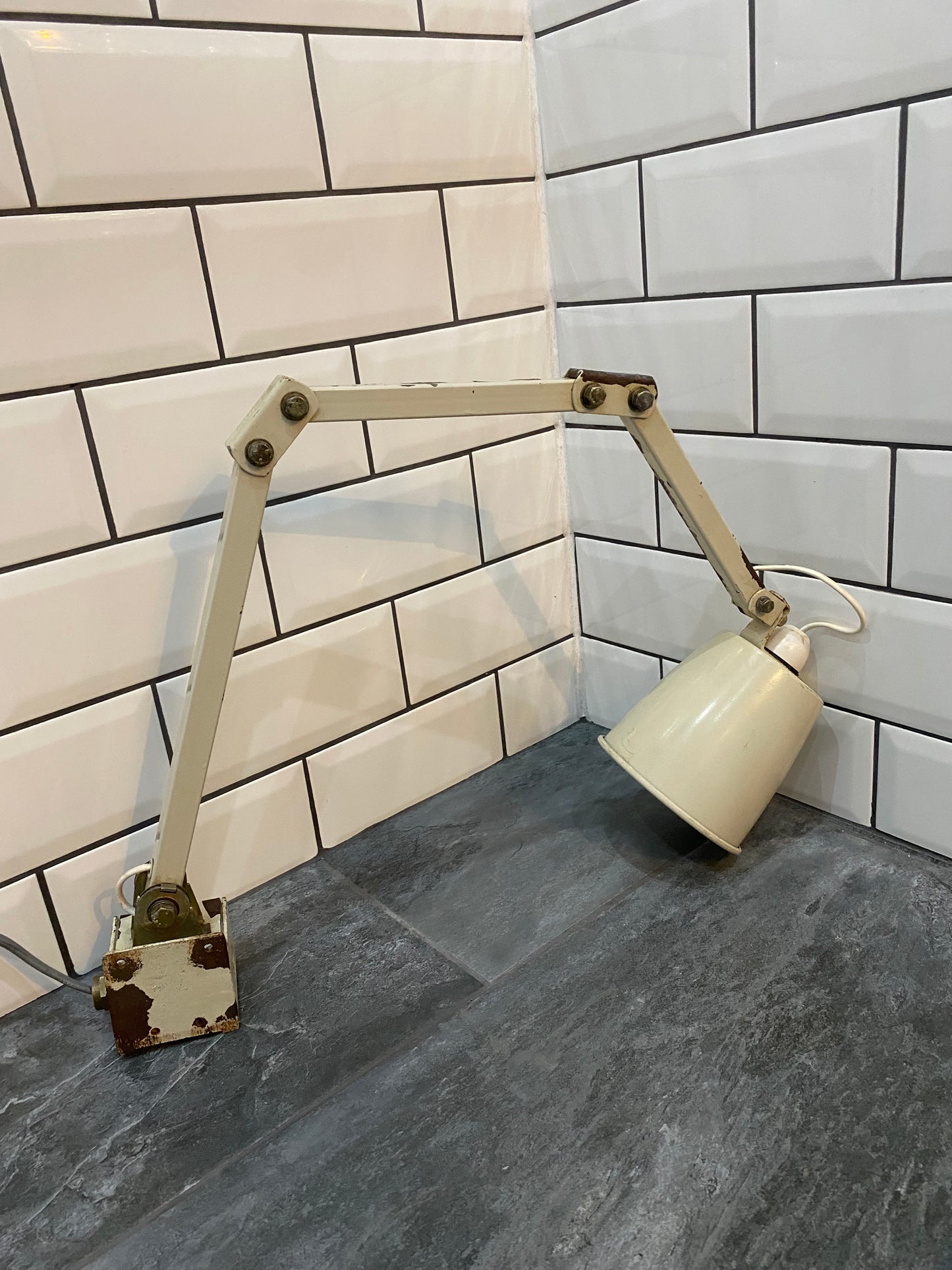Vintage 1950s Memlite Industrial Light