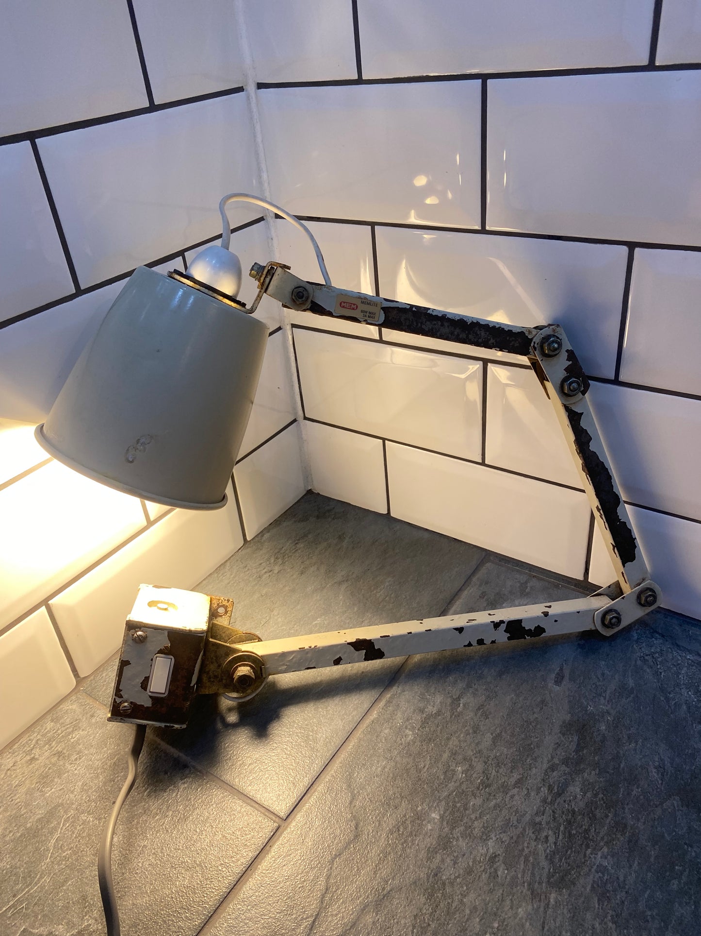 Vintage 1950s Memlite Industrial Light