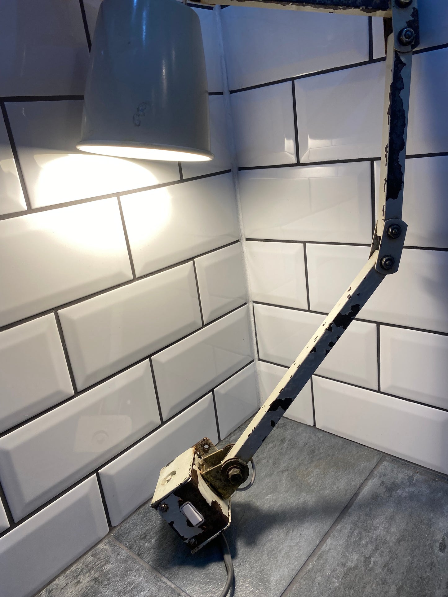 Vintage 1950s Memlite Industrial Light