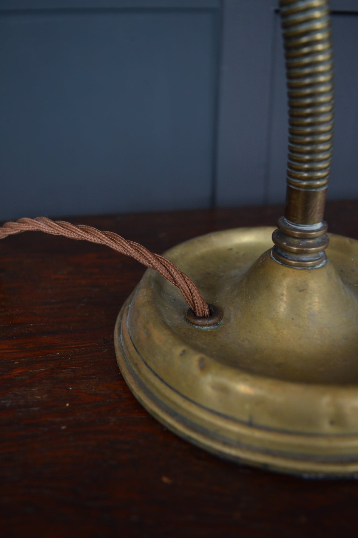 Brass gooseneck lamp