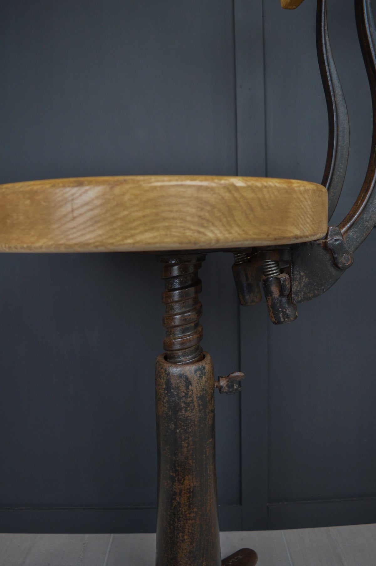 1930s singer machinists chair