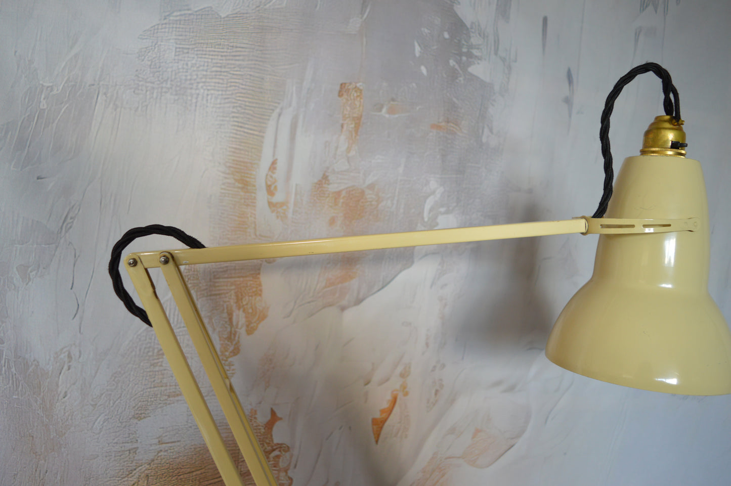 Cream Herbert Terry Anglepoise 1227 Lamp