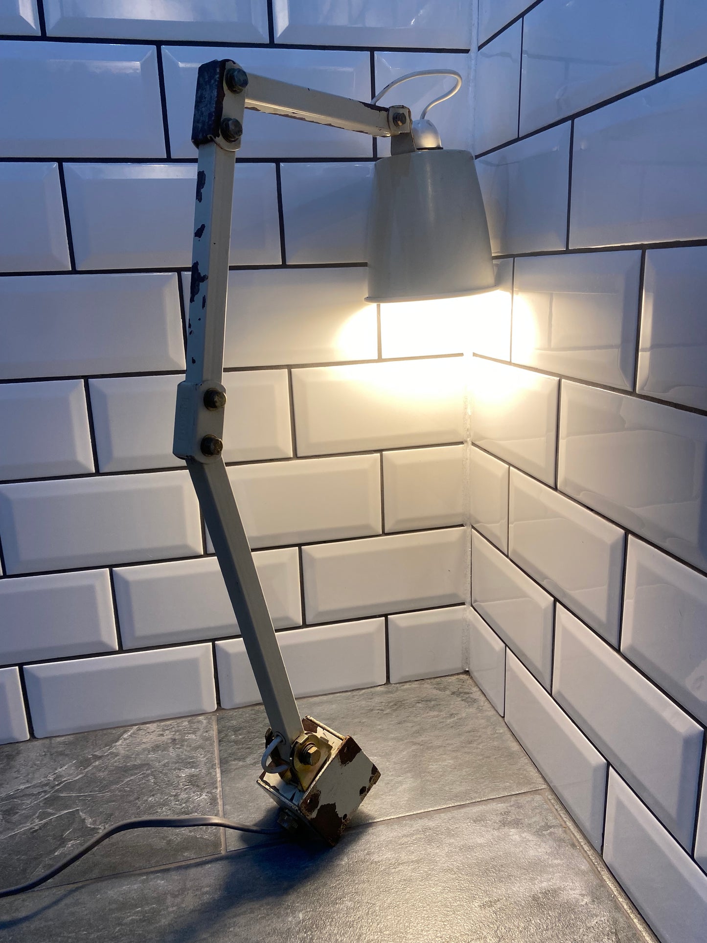 Vintage 1950s Memlite Industrial Light