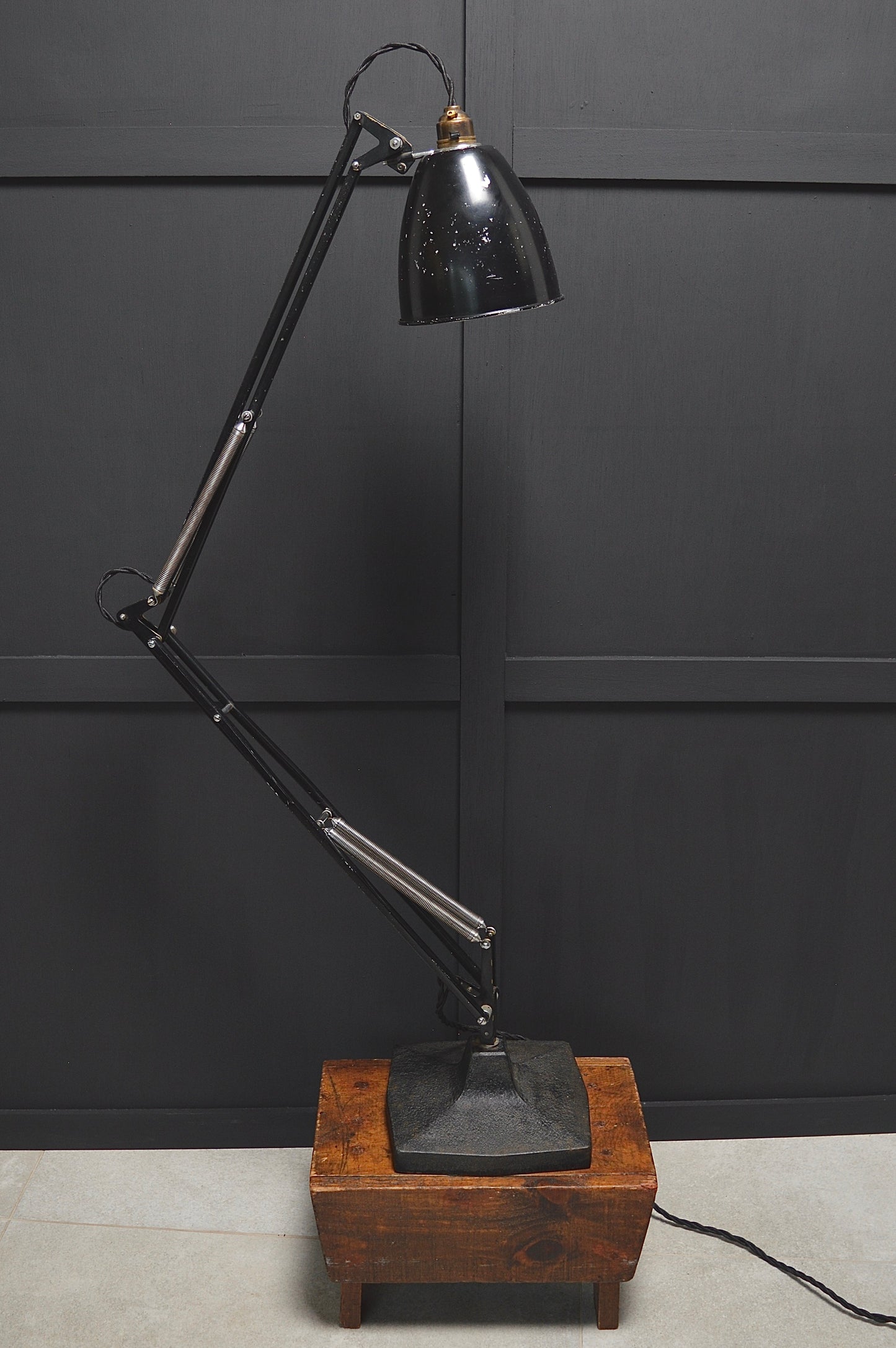 Black Herbert Terry model 1209 anglepoise lamp (Circa 1930s)