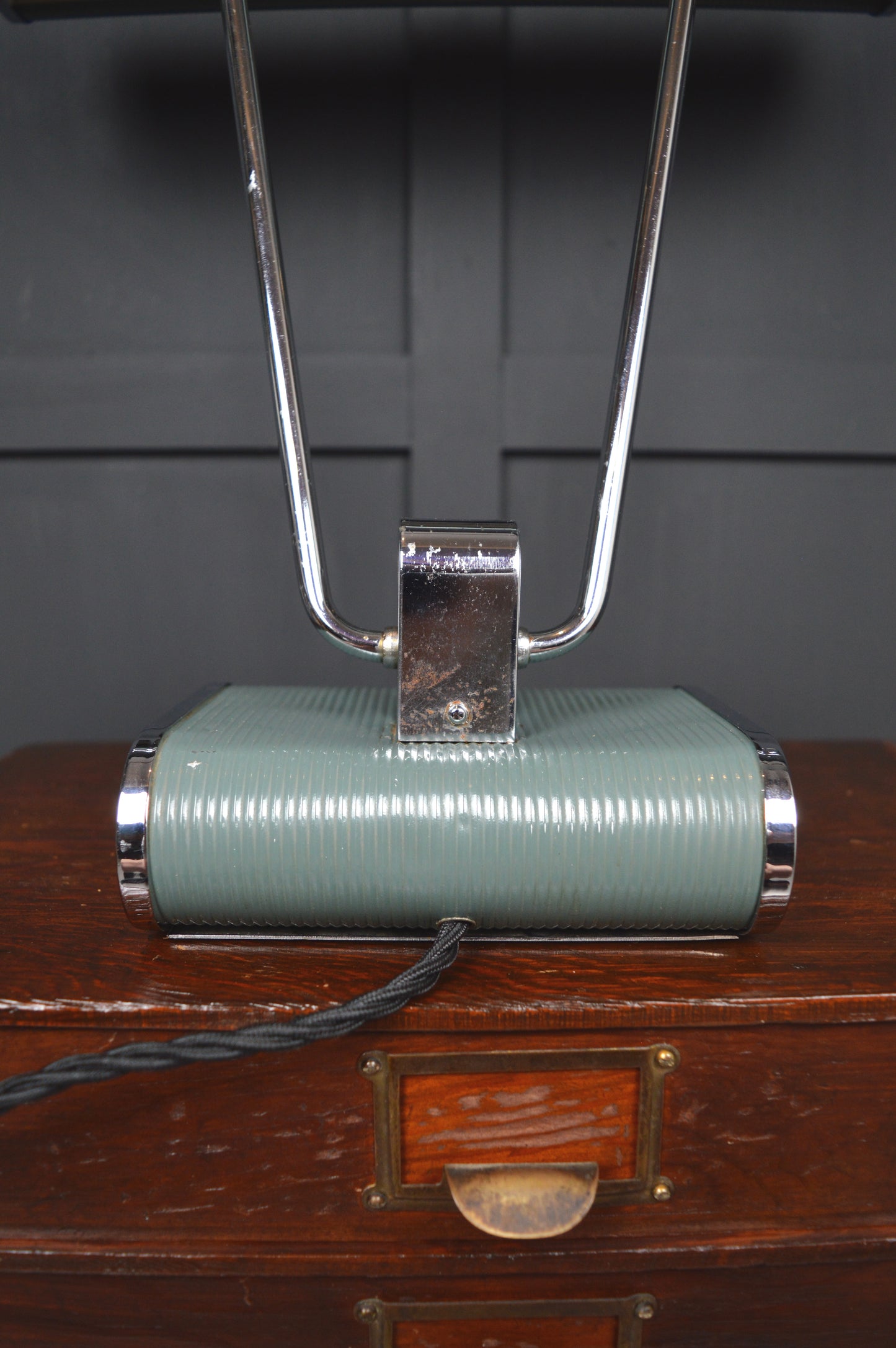 Eileen Grey ‘Jumo 71’ desk lamp