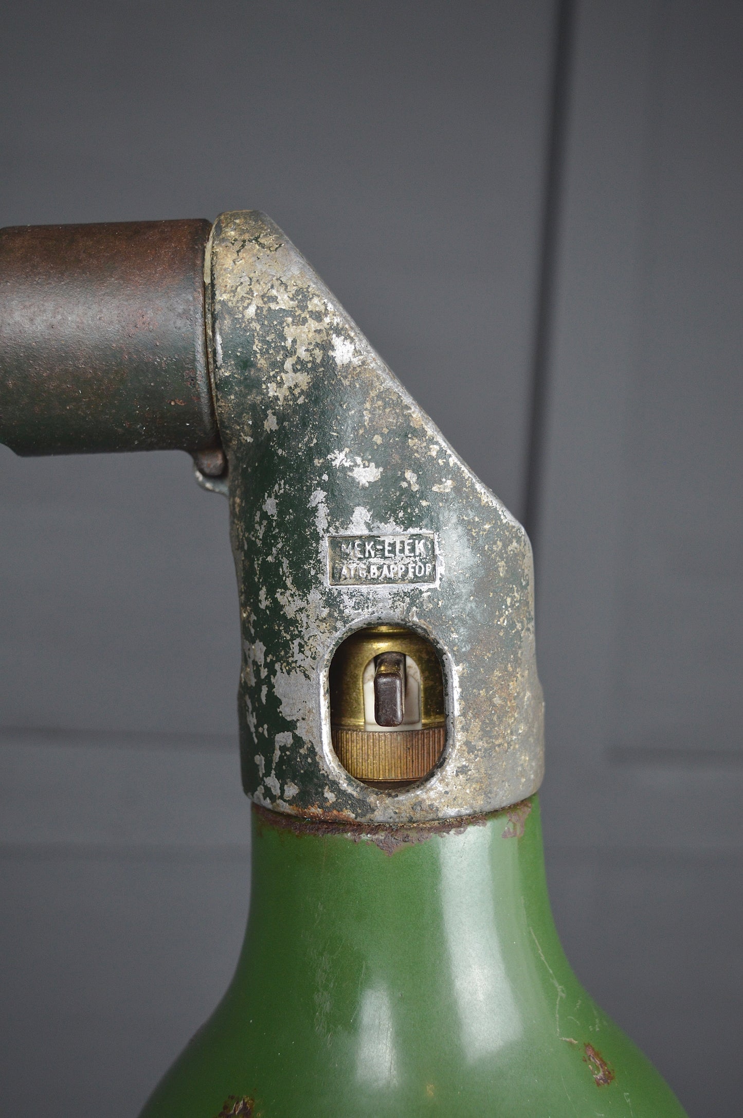 1930s Mek Elek industrial machinists lamp