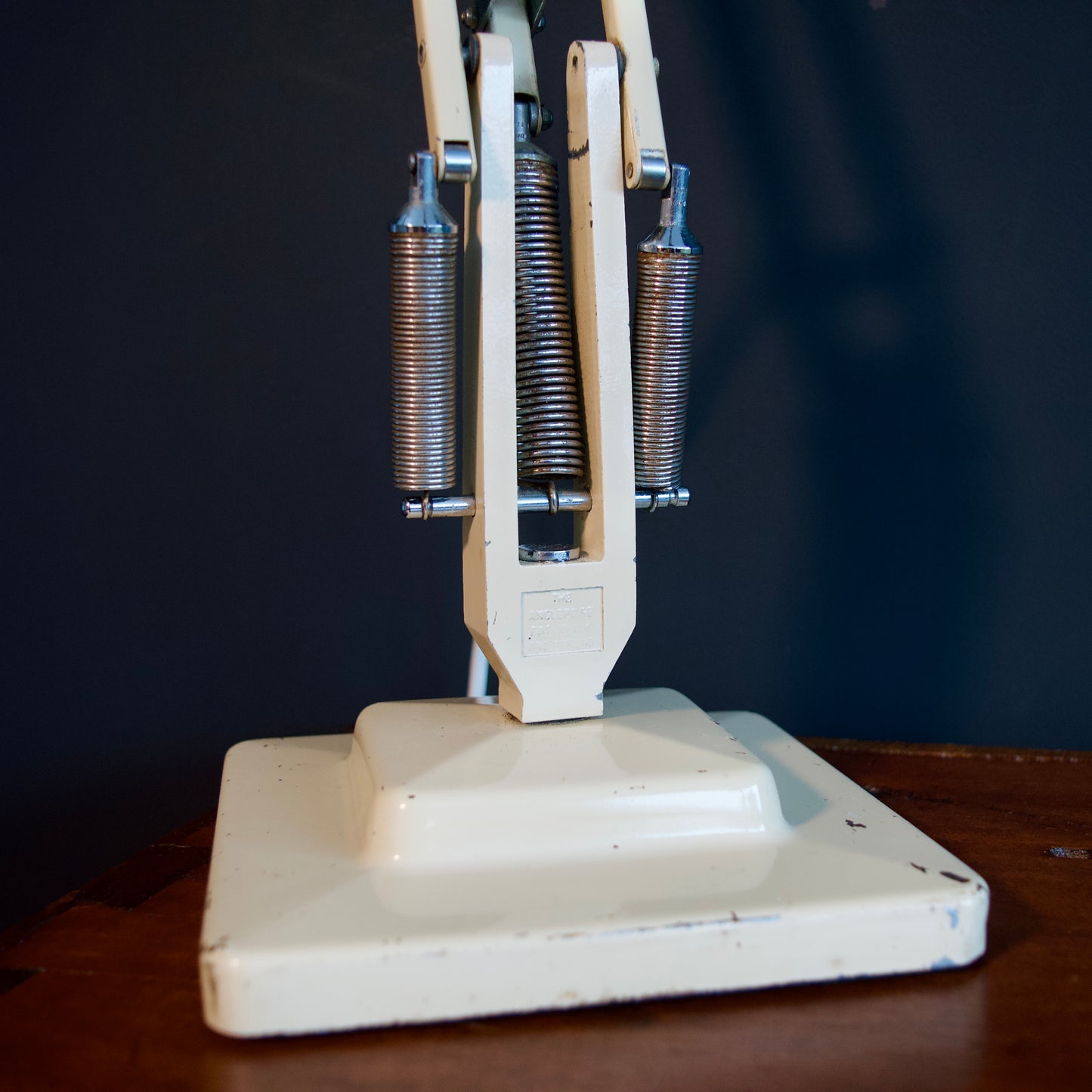 Cream Herbert Terry anglepoise model 1227 lamp