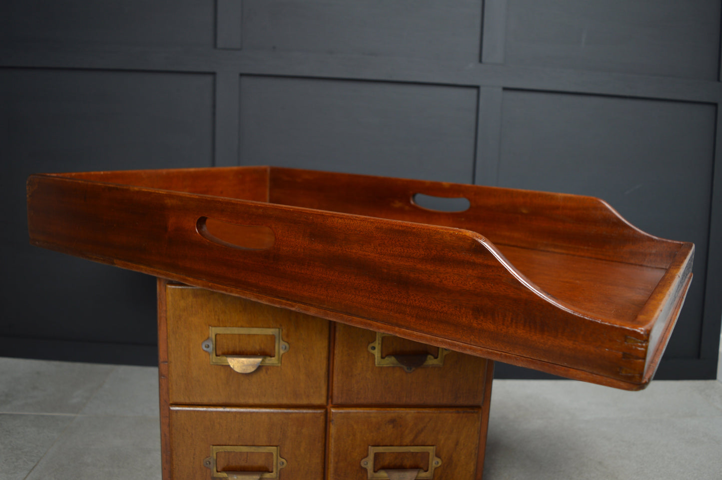 19th Century, Mahogany Georgian Buttlers tray