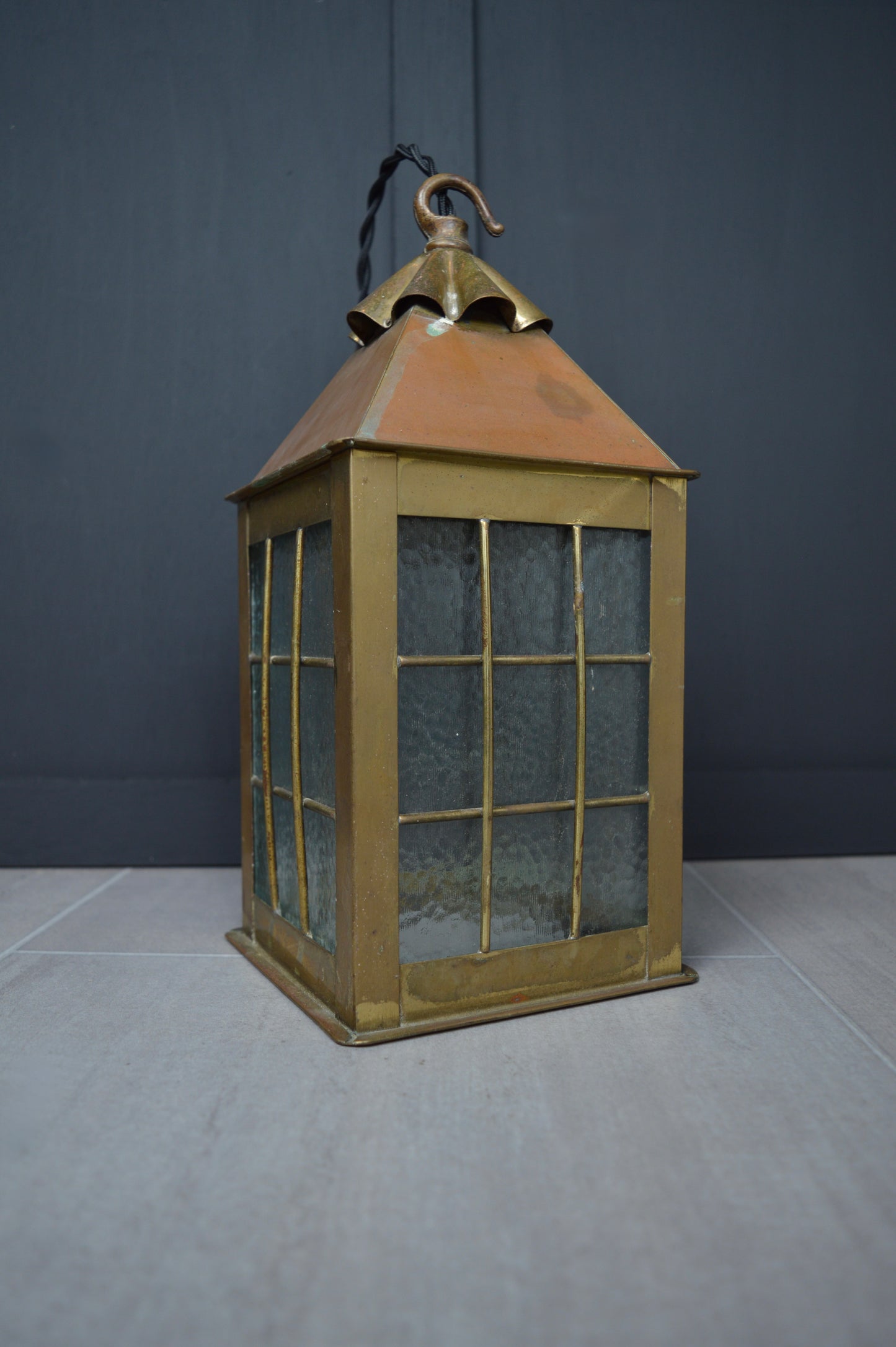 Arts & crafts Glazed brass hall lantern
