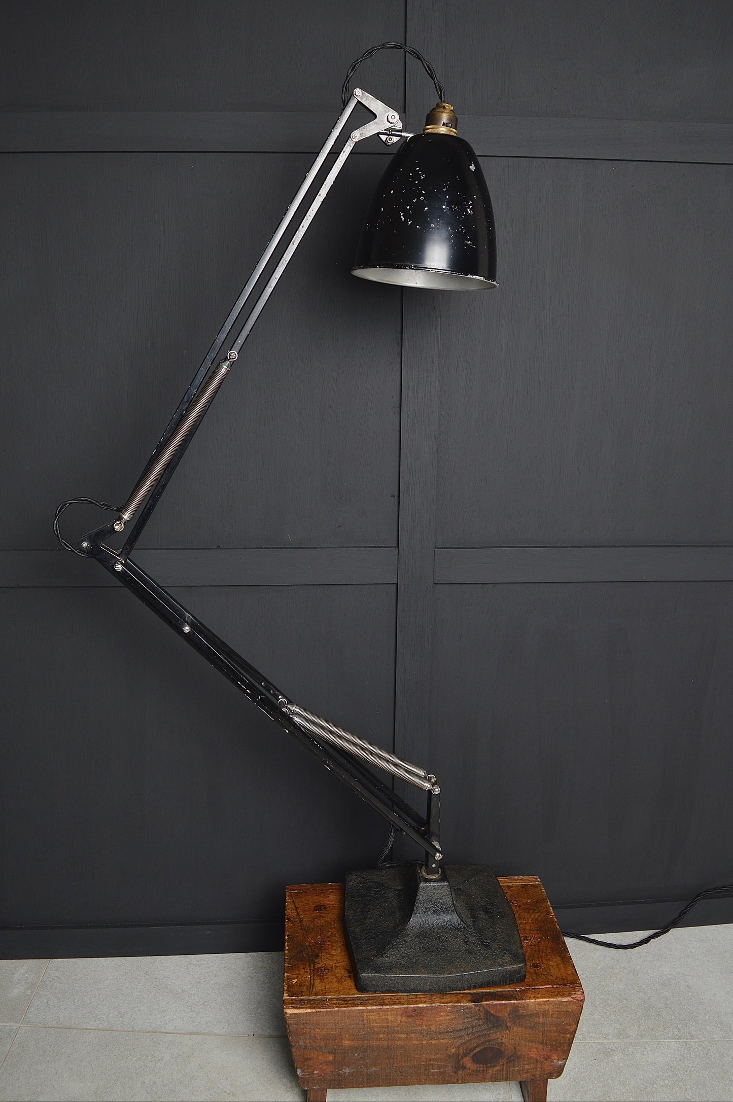 Black Herbert Terry model 1209 anglepoise lamp (Circa 1930s)