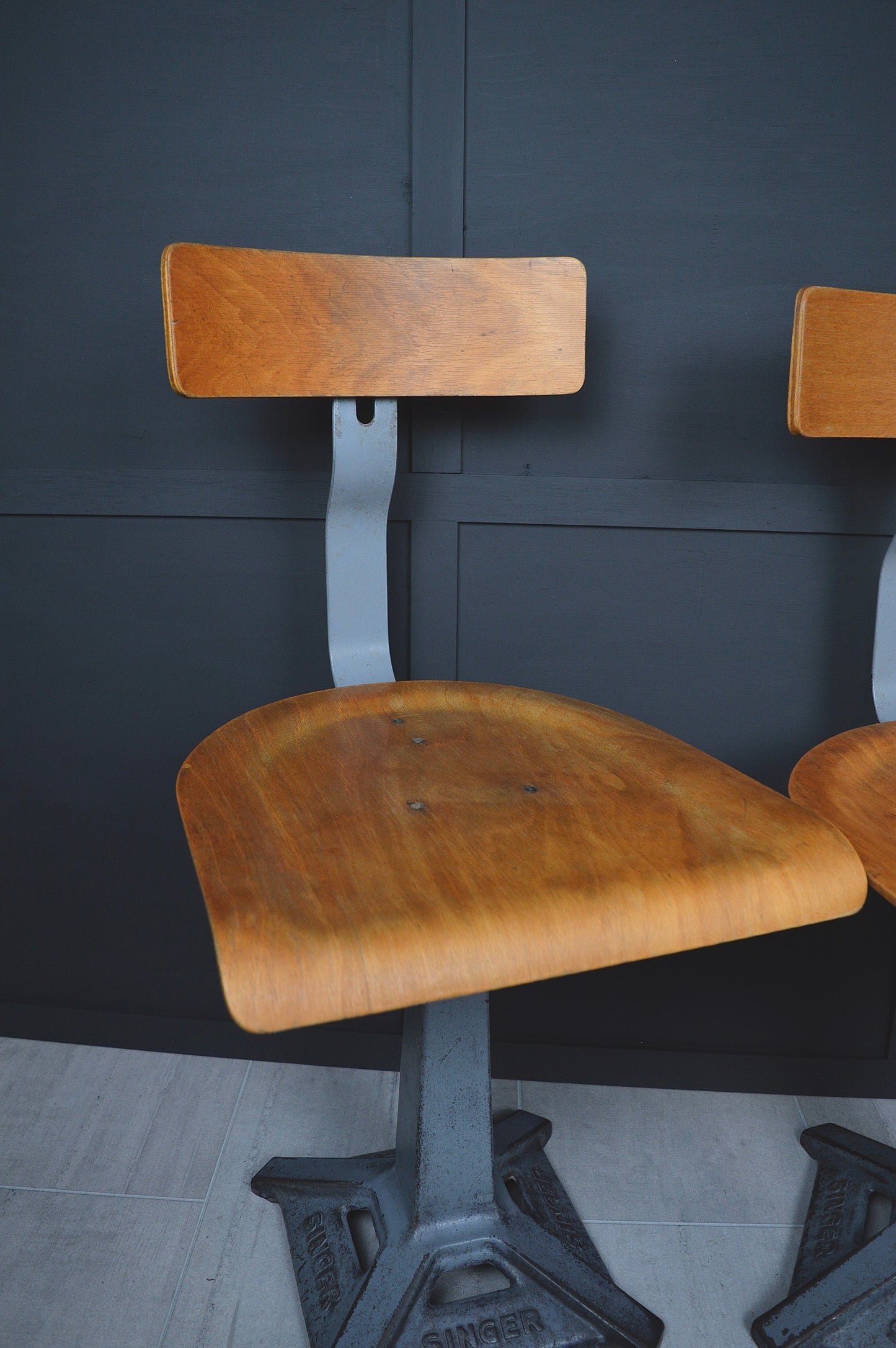 Singer industrial swivel chairs