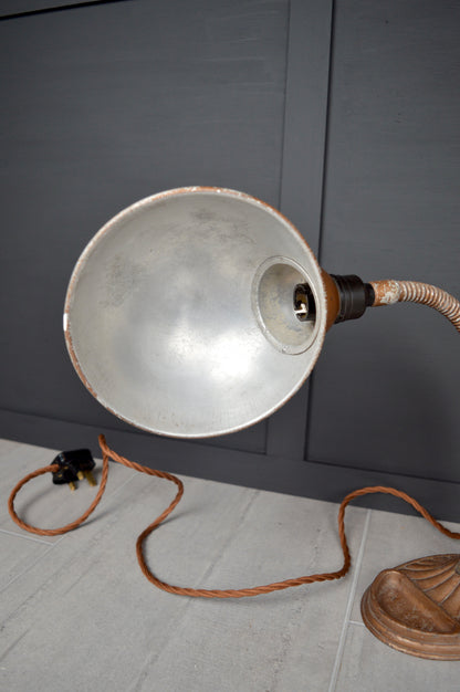 Supreme gooseneck lamp
