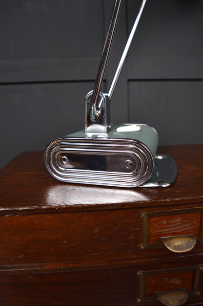 Eileen Grey ‘Jumo 71’ desk lamp