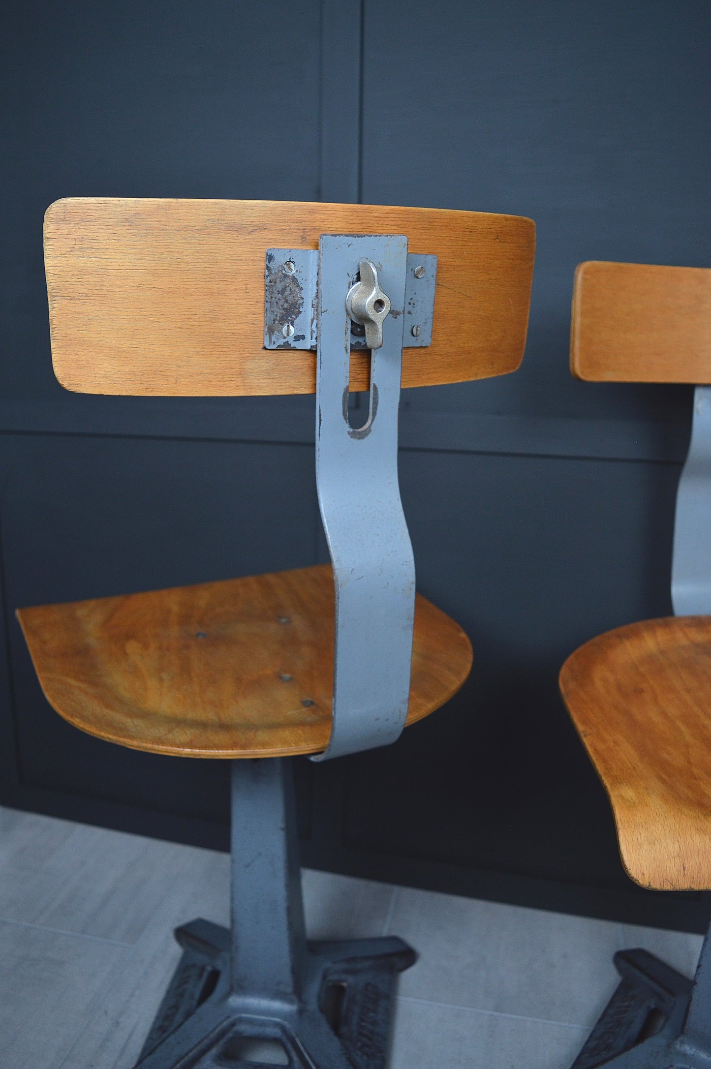 Singer industrial swivel chairs