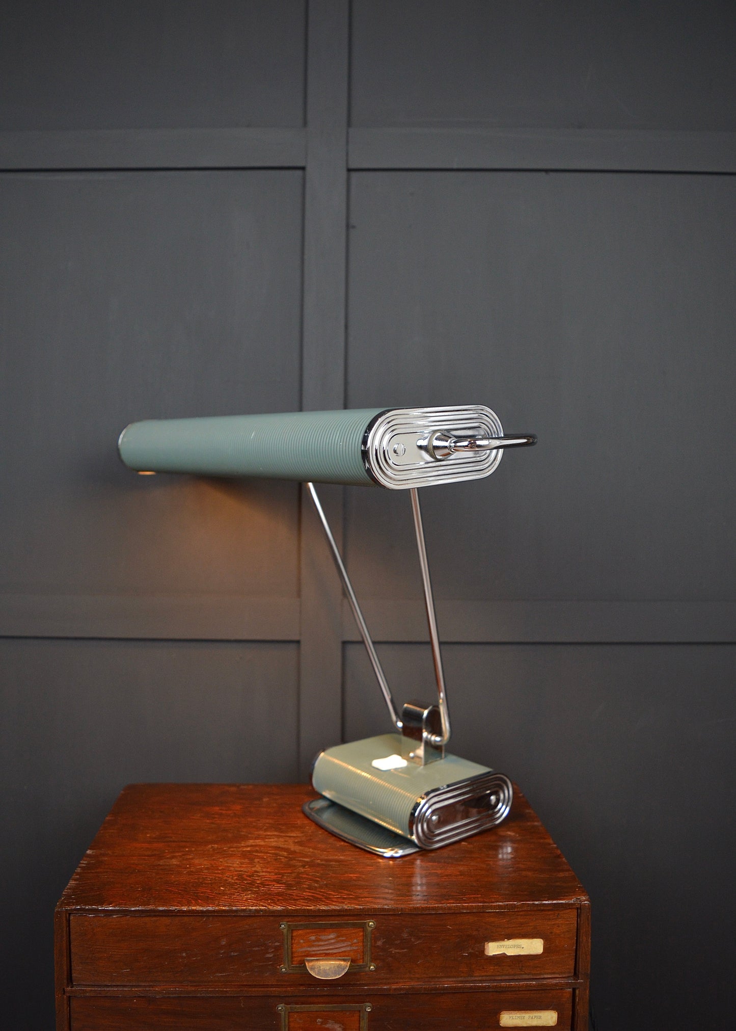 Eileen Grey ‘Jumo 71’ desk lamp