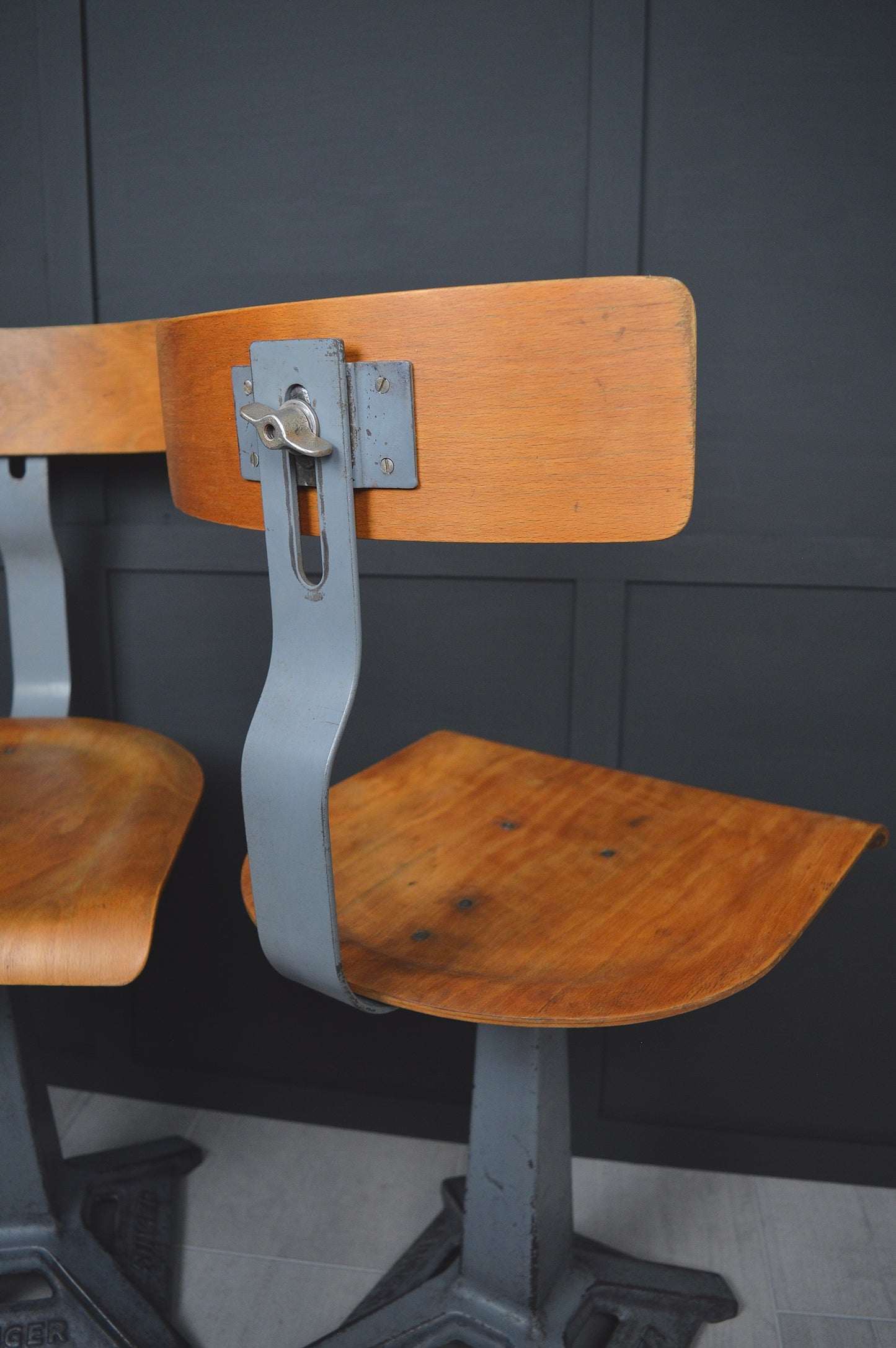 Singer industrial swivel chairs
