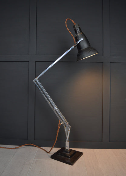 1930s Black 3 step anglepoise 1227 lamp switched on