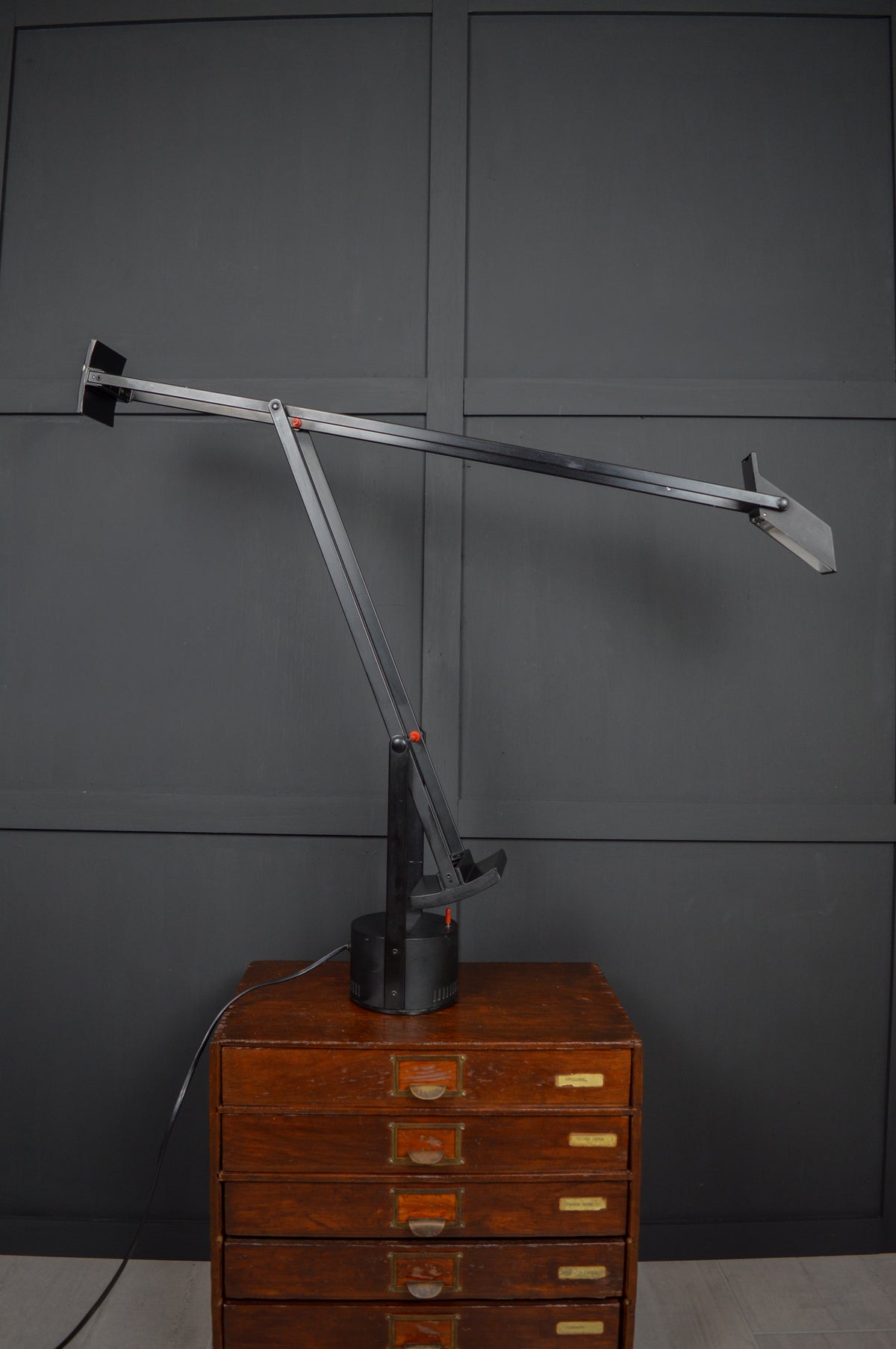 Tizio desk lamp