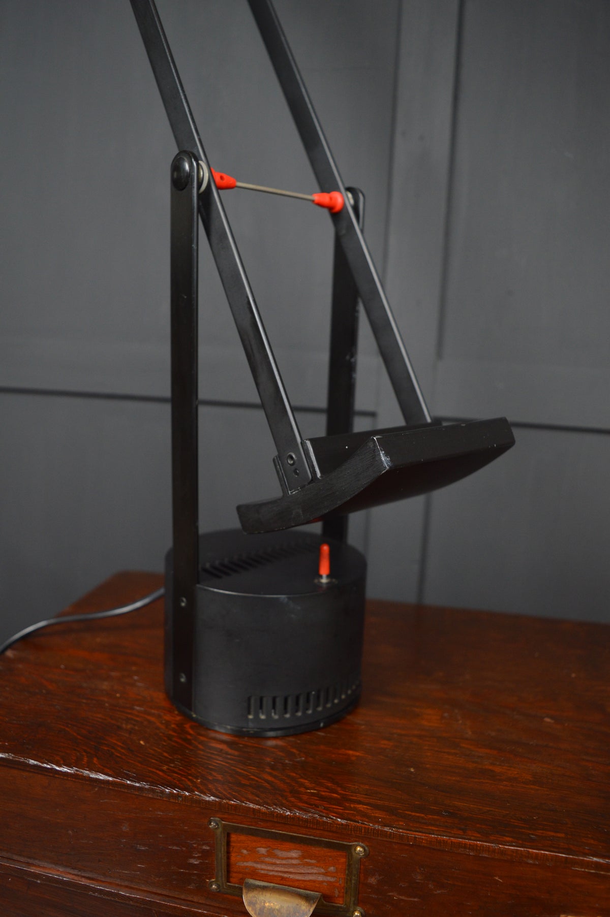 Tizio desk lamp