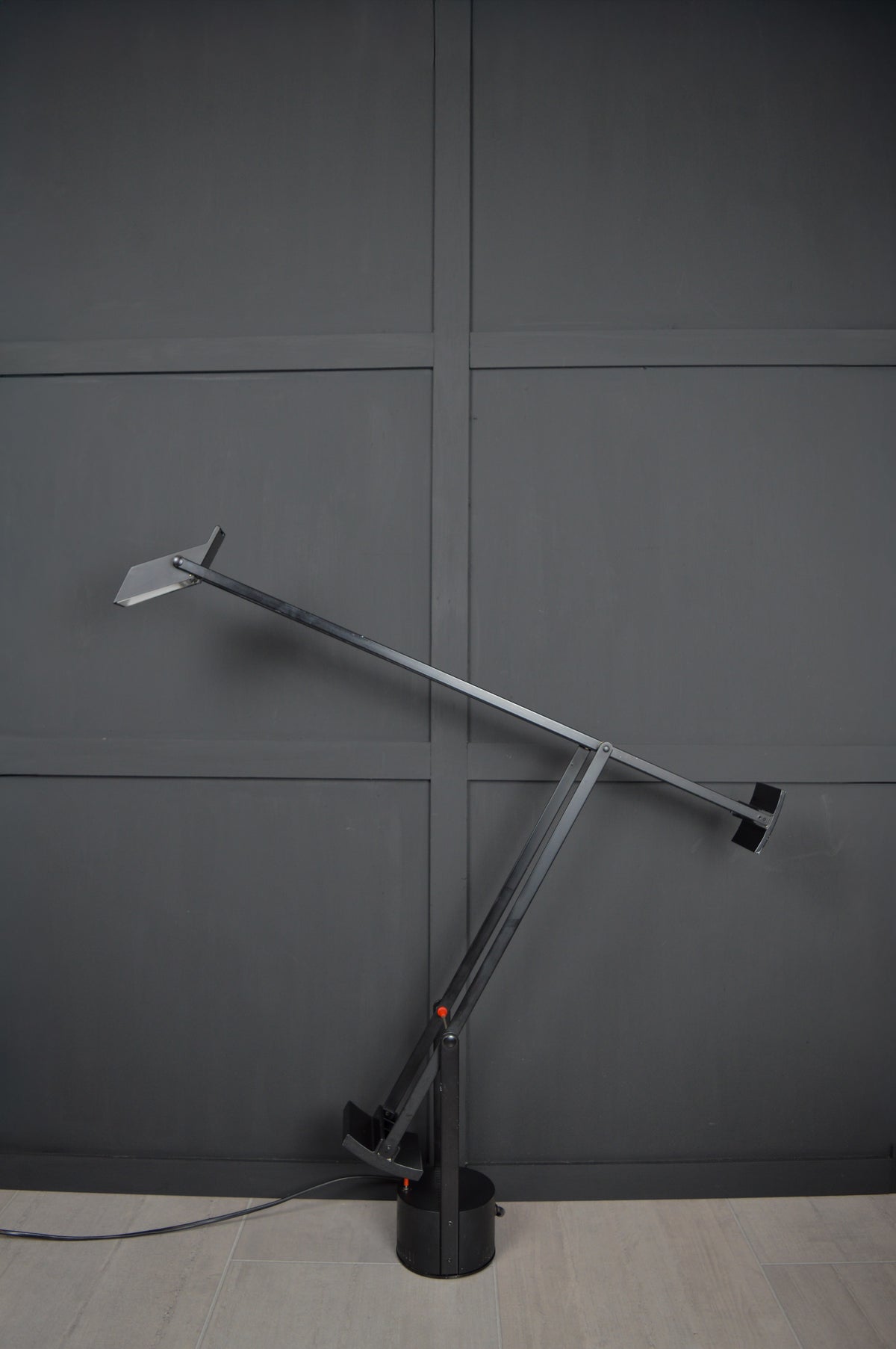 Tizio desk lamp