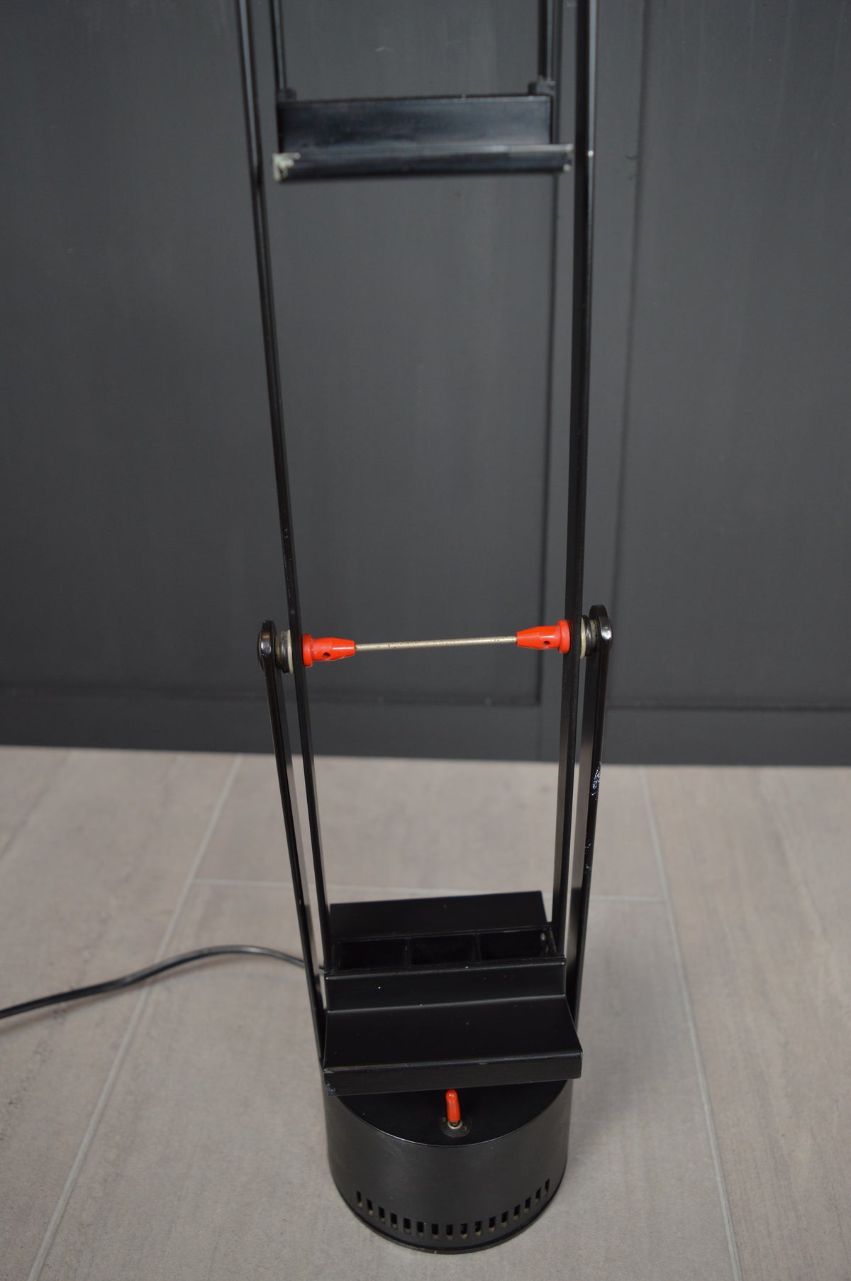 Tizio desk lamp