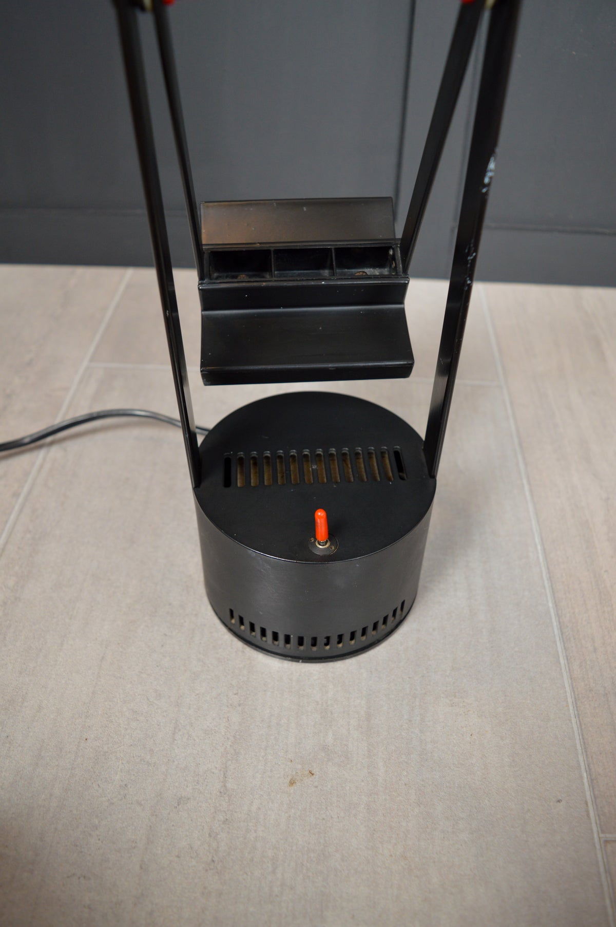 Tizio desk lamp