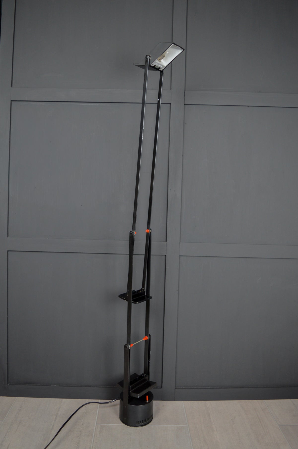 Tizio desk lamp