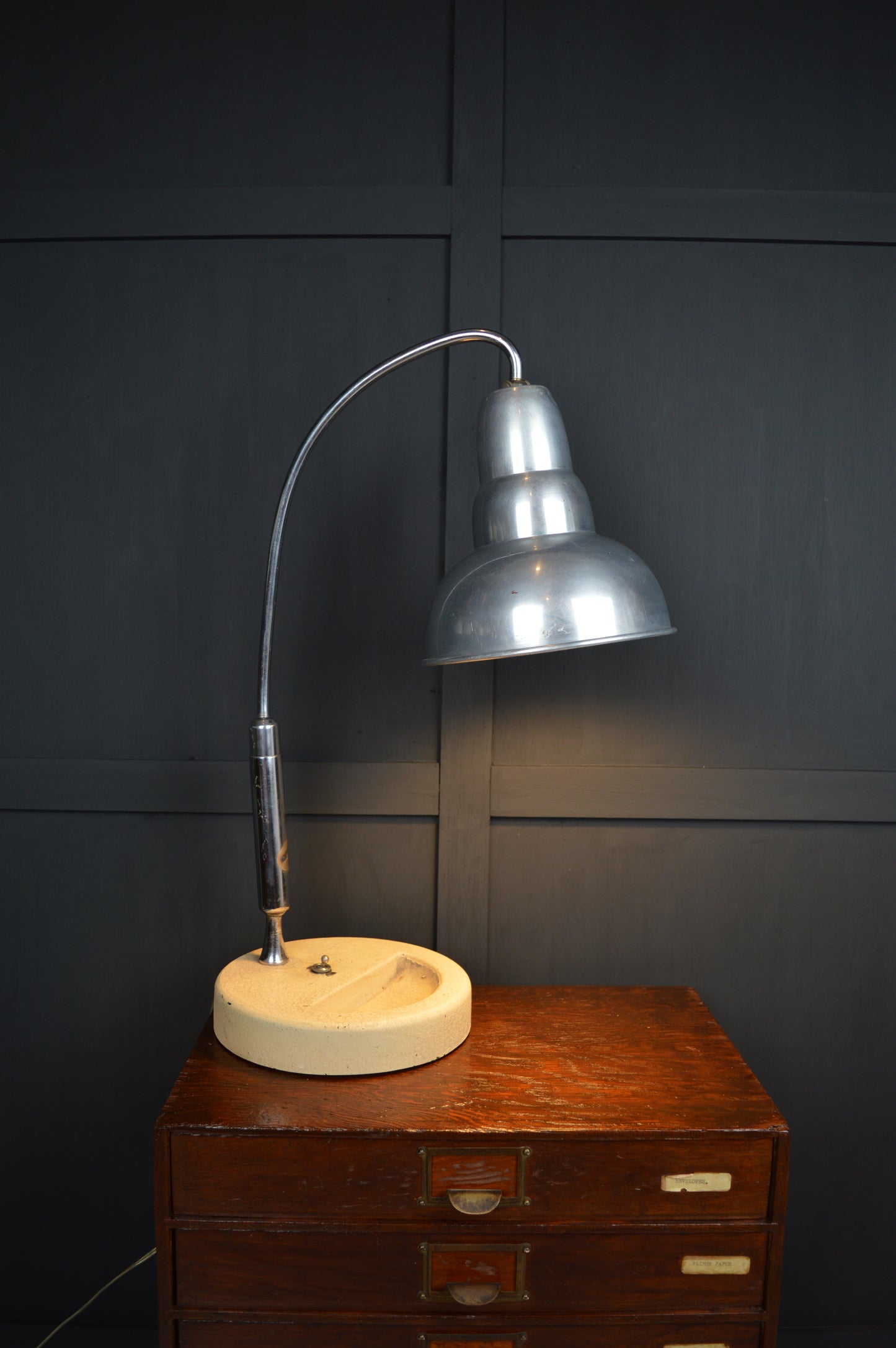 Cream base 'Multilight' desk Lamp