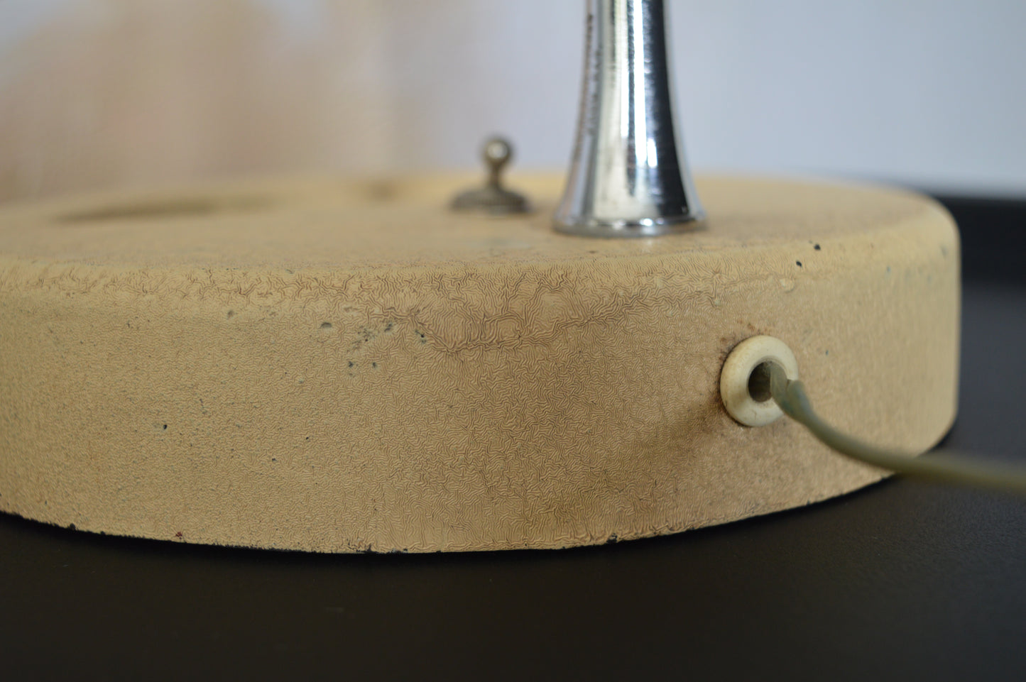Cream base 'Multilight' desk Lamp