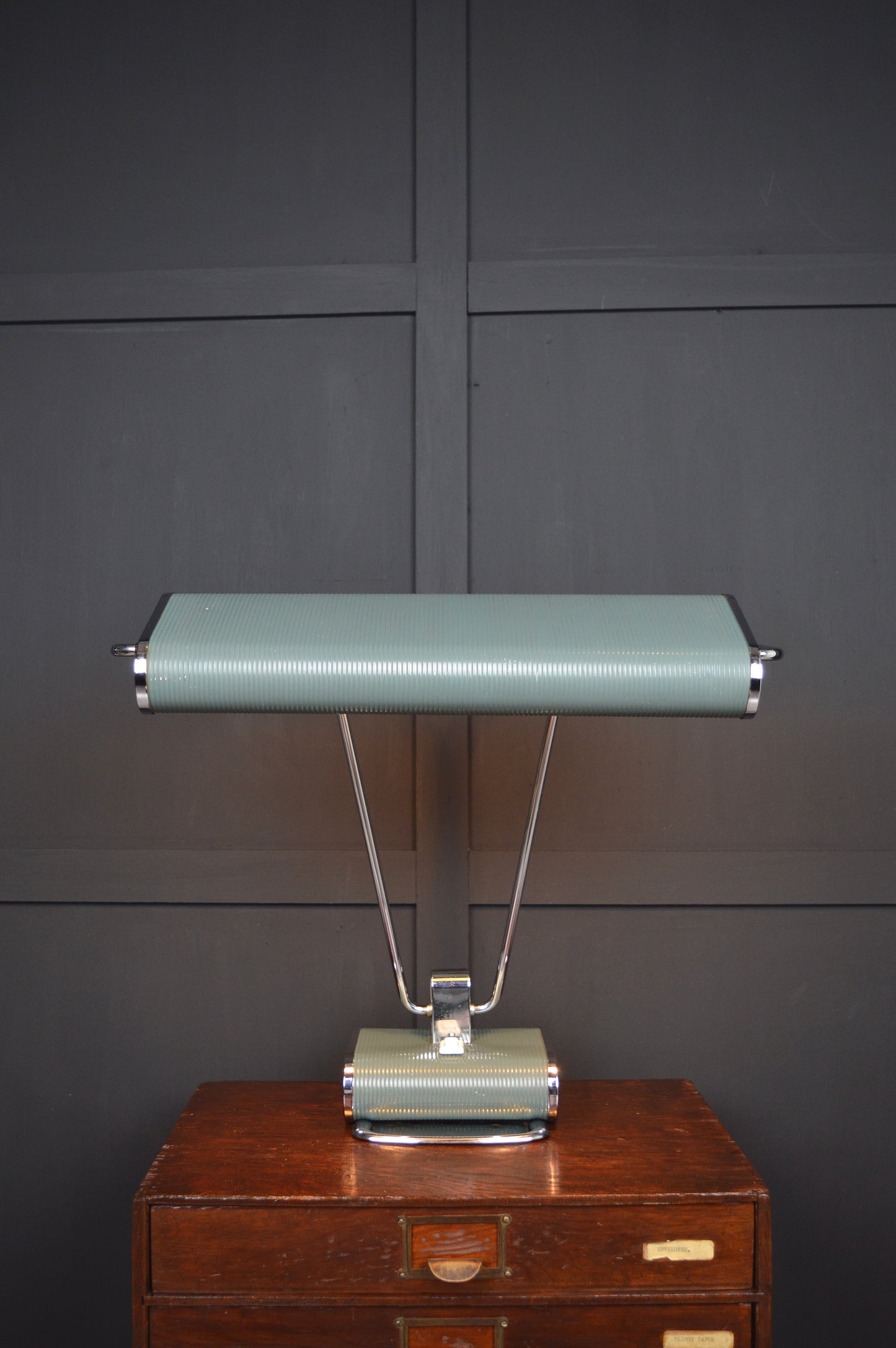 Eileen Grey ‘Jumo 71’ desk lamp