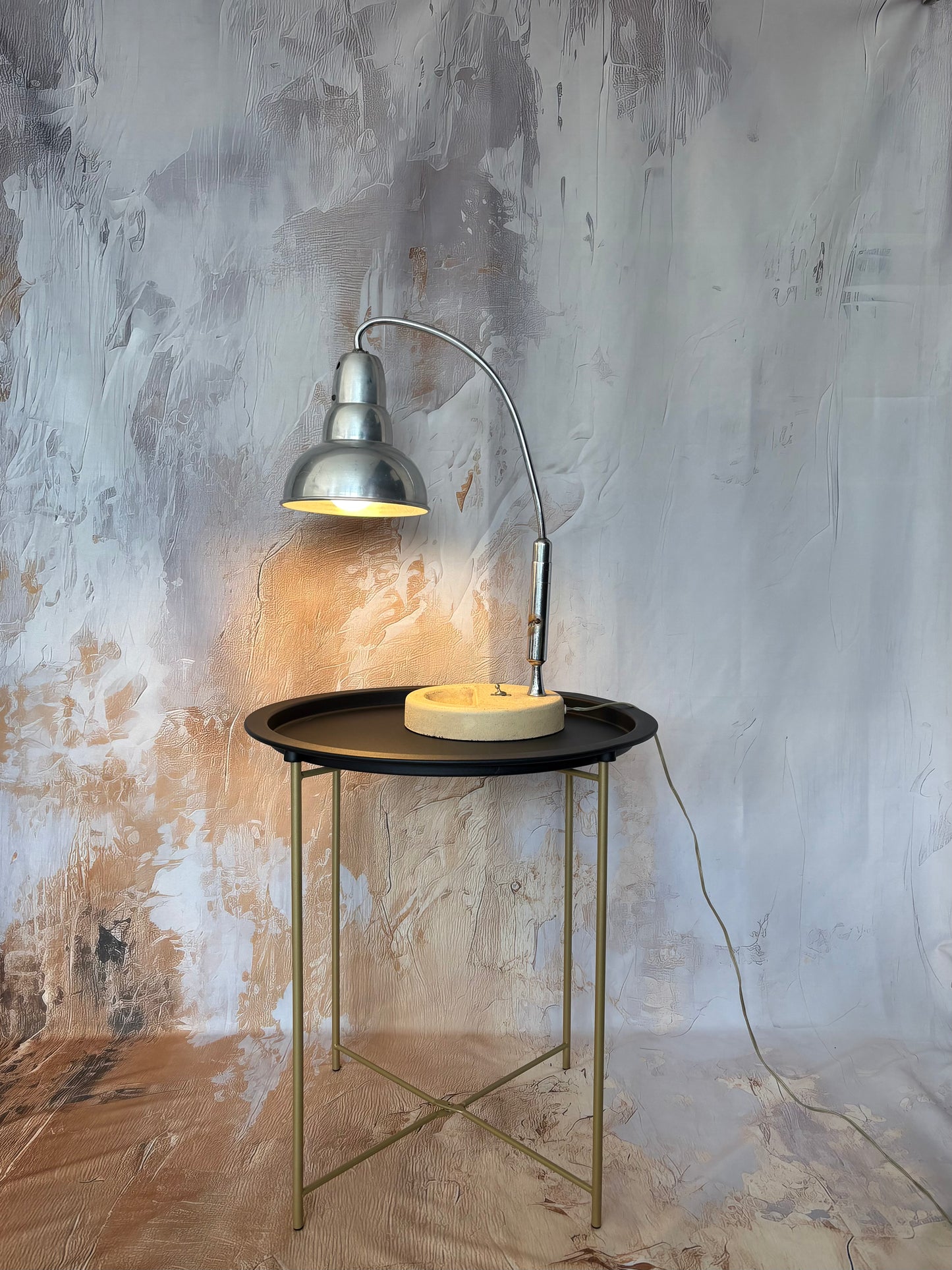 Cream base 'Multilight' desk Lamp
